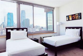 Sky City Apartments New York Exterior photo