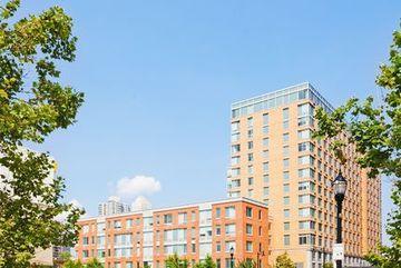 Sky City Apartments New York Exterior photo